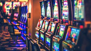 Game type filter dropdown with blackjack, roulette, baccarat, Dragon Tiger, and other games
